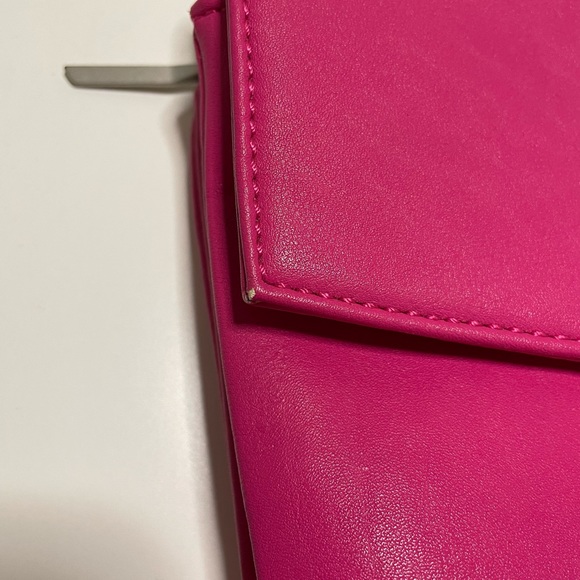 Matt & Nat Crossbody - Picture 2 of 7